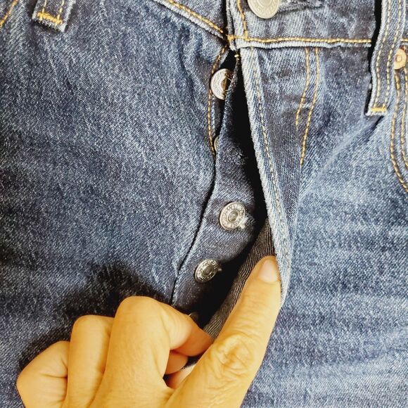 Levis Womens 501 Denim Shorts Dark Wash Size 31 - Picture 3 of 7